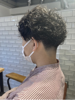 i058315671_349-262 men's刈り上げにパーマ_20210417_2