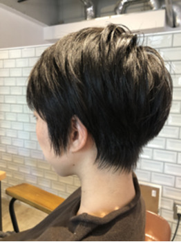 首元が綺麗なショート_20210109_1