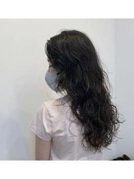 ロングヘアーにパーマを。_20220813_2