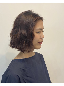 スタイリングが簡単！パーマヘアー_20220903_1