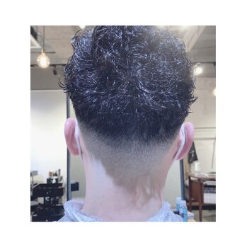 men's刈り上げスタイルにパーマ◎_20210318_1