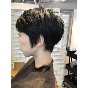 首元が綺麗なショート_20210109_2