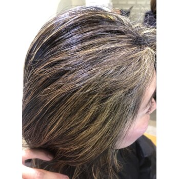 i052104011 再度投稿!!暗くするだけが白髪染めではありません!_20201030_1