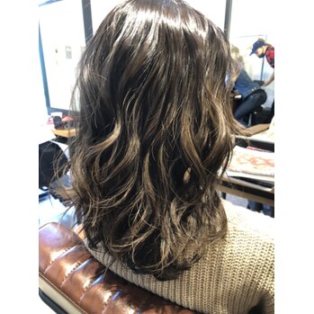 i052524673-1 寒色系も秋使用_20201111_1