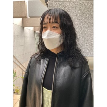 i084438051 癖毛を生かしたウェーブスタイル_20230302_1