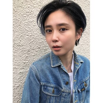 フェミニンでカジュアルなショート_20200923_2