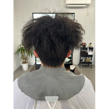 i121434903 【HIKARI】癖毛活かしメンズカット_20250223_2