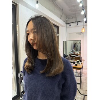 i142734891-1 ストレートの髪を柔らかく_20251129_2