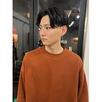 i140030584 【HIKARI】センターパートスタイル_20251030_2