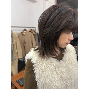 ストレートの髪を柔らかく_20251129_1