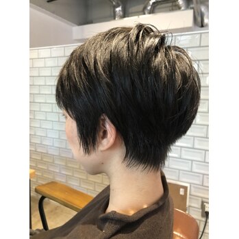 首元が綺麗なショート_20210109_1
