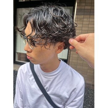 カーリーヘアお任せください_20220826_2