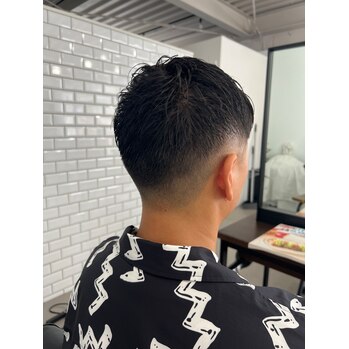 i111299081-1 【HIKARI】上品な刈り上げフェードカット_20240914_2